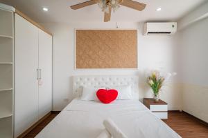 Three-bedroom house with sea view