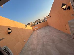 Next to the Drive 2 and Al Ahli Club