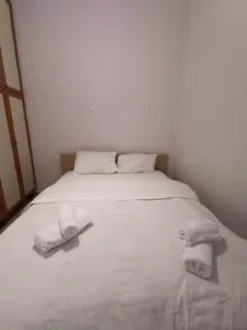 Kamenos Pyrgos Apartments 3 - Varvásion