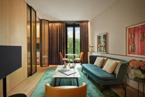 Superior Suite with Garden View room in Bulgari Hotel Milano