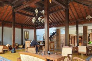 RedDoorz near Stasiun Sragen