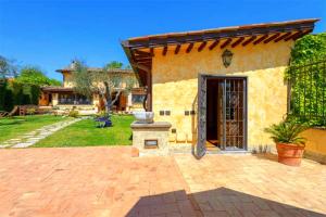 Suite Queen con Vista Piscina