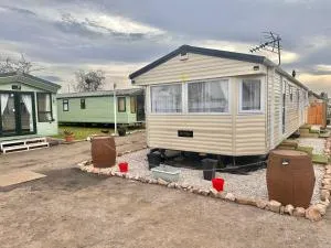 Delta, Bromley 4-Bedroom Caravan - Uddingston, Glasgow - Uddingston