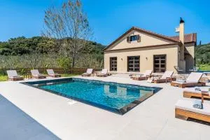 Luxury private villa queen Alla - 莱夫基米