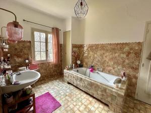 Authentique mas provençal avec charme, Villecroze