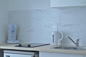 Super studio 6 new quiet close to thé center