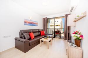 Sea Bliss Apartments with terrace just off seafront in St Pauls Bay - By Getawaysmalta