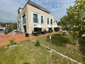 K&T Estates Resort & Spa, Frankfurt