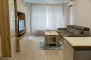 1BD Retreat with Balcony in Vibrant Varna District by Flat Mаnager