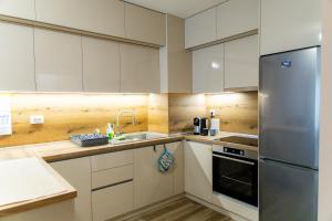 1BD Retreat with Balcony in Vibrant Varna District by Flat Mаnager