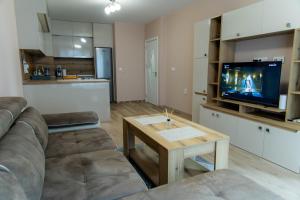 1BD Retreat with Balcony in Vibrant Varna District by Flat Mаnager