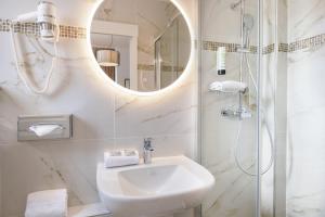 Hotels Best Western Hotel des Orangers Cannes : photos des chambres