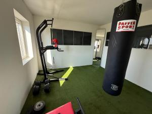 House with garden, fireplace and hot tub