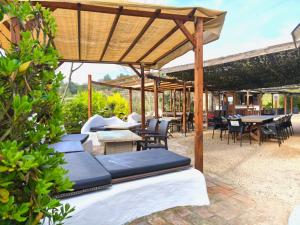 Masía Cal Simó - Casa rural con piscina, cerca de Sitges, para celebraciones y eventos