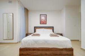 The Valley Collection - Suite A2