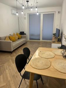 Sky Line Boarding Stay 6 Persons 24 7 Check In