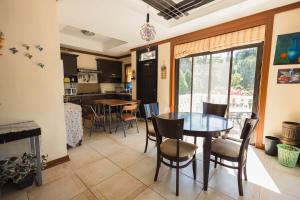 Spacious Family Home in Crosswinds Tagaytay