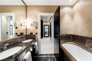 Standard Suite room in Hotel Bayerischer Hof