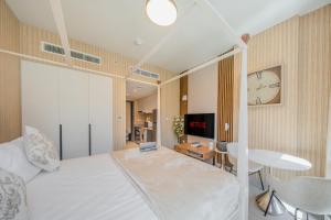 The Aljada Escape by Blue Cloud