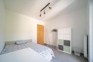 Liège 3 Bedroom Apartment, Quiet and Central