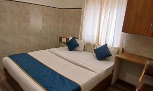 FabHotel Classic Heights