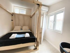 New Yorker 2 bedroom apartment