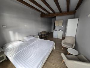 La Vie Seaside Residences