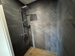 Motels Chambre Ete avec baignoire privee : photos des chambres