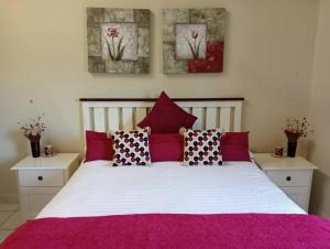 Tranquil Beach House in Southbroom, Kent Bay, with Stunning Lagoon Views
