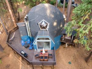 Secluded Dome Rental Surrounded by Stunning Nature near Arnold, California