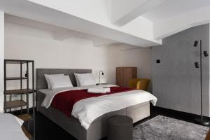 Family duplex apartment near center