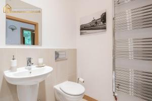 Elegance - 3 Bedroom Flat Barking, Dagenham, London