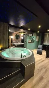 Toi et moi Love room avec Hammam, Sauna, Balnéothérapie ensemble privatisés - 勒库德赖