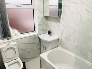 City centre 4 bed 8 guest house