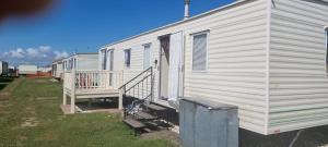 Peaces caravan 8 berth on coral beach