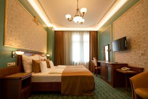 Standard Double Room room in Elizabeth Hotel