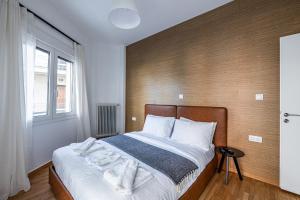 Hi end Pagrati 2bdr apartment !