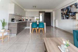 Modern spacious apartment located in Piraeus (B8)