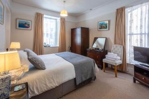 Double Room room in Dunedin Guest House