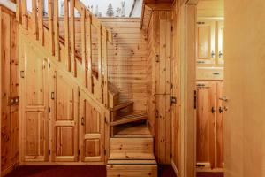 Cervinia ski escape with Plateau Rosa view and garage