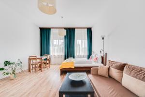 Jedności Narodowej 46 by Homeprime