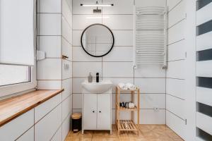 Jedności Narodowej 46 by Homeprime