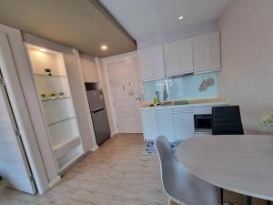 Seven sea one bedroom suite with pool view