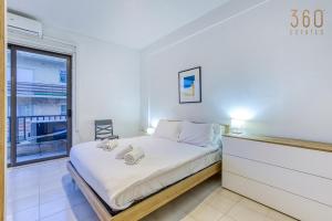 Sliema 1BR Gem, Prime Location & Balcony Views by 360 Estates