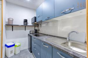 Sliema 1BR Gem, Prime Location & Balcony Views by 360 Estates