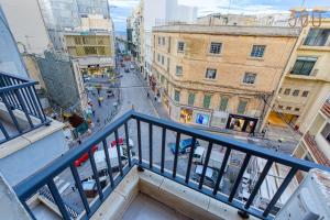Sliema 1BR Gem, Prime Location & Balcony Views by 360 Estates