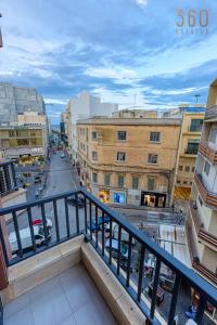 Sliema 1BR Gem, Prime Location & Balcony Views by 360 Estates