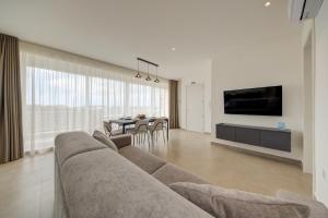 The Valley Collection - Suite B23