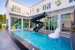 THE LION KING Luxury PoolVilla Pattaya Ocean Yacht Club 8 Bedrooms