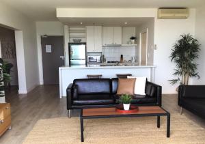 Family Executive Apartment with Bay Views located on the Geelong Waterfront 2407